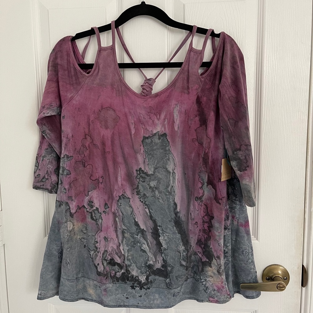 River Sky cold shoulder top